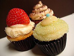 Vanilla Bake Shop, Santa Monica, Three Mini Cupcakes