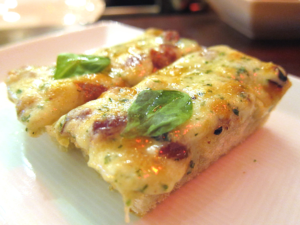 BLT Steak - Cheese Bread BLT Steak - Cheese Bread