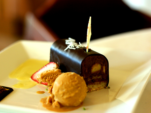 Pelican Hill - mini buche de noel Pelican Hill - mini buche de noel