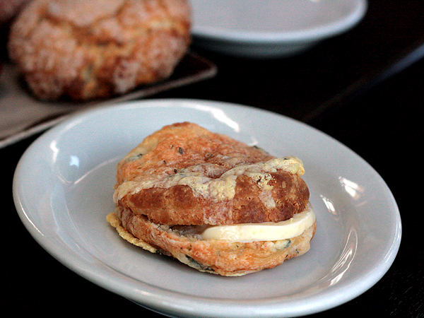 Cooks County - Biscuit with Butter Cooks County - Biscuit with Butter