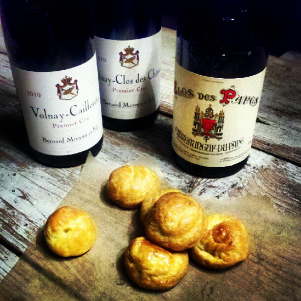 wine + my first time baking gougères!