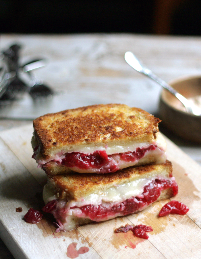 leftover cranberry sauce cheddar grilled cheese sandwich